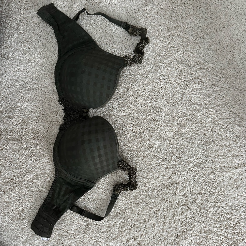 Elegant Black Lace Bra
